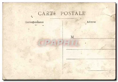 Portrait de famille — quatre personnes en studio — éditeur non visible — Verso