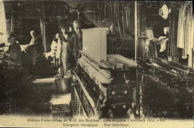 Abadia Cisterciense de N.-D. das Dombes — Ciergerie litúrgica — Vista interna — Editada por George-Pauliscau