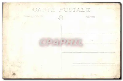 Dois homens em traje — diante de uma parede com janela decorada — carta postal — Verso