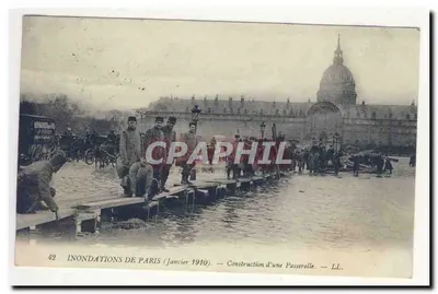 Inondations de Paris — Construction d'une passerelle — Janvier 1910 — LL