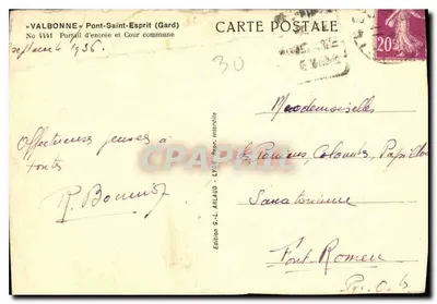 Bilhete postal antigo Valbonne Pont Saint Esprit Gard Portail d'entree et Cour commune — Verso