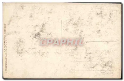 Młoda kobieta siedząca — studio — Fotografia M. Bottite, Chollet — Rewers