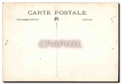 Rodzina lub grupa w Paryżu — Sacré-Cœur na tle — wydawca nieznany — Rewers