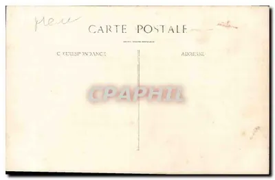 Bebê sentado em um tapete de pele — estúdio de fotografia — Carte postale italiana — Verso