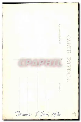 Vrouw in witte jurk — tuin met lillen en vogelkooi — Braine, 1930 — Achterkant