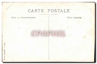 Coppia in abito d'epoca — davanti a un muro di mattoni — Società Lumières, Lione — Verso