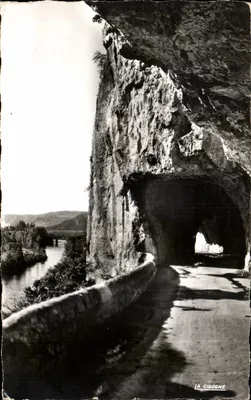 Túnel da Cigogne — Desfiles de Ruoms — Éditions André Leconte