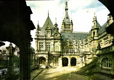 Cour d'Honneur da Abadia Beneditina em Fécamp — Edição da Beneditina em Fécamp