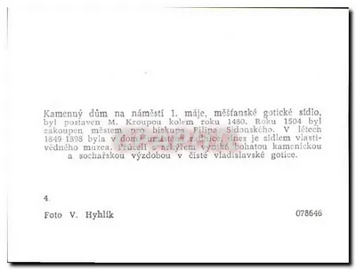 Kamenný dům na náměstí 1. máje — gotyckie miejskie zamieszkane, dziś siedziba Muzeum Vladislavskiego — Foto V. Hyhlík, n° 078646 — Rewers