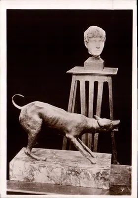 Esculturas — busto e cachorro — editor desconhecido, n°7