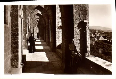 Assisi - Convento S. Francisco - passagem coberta