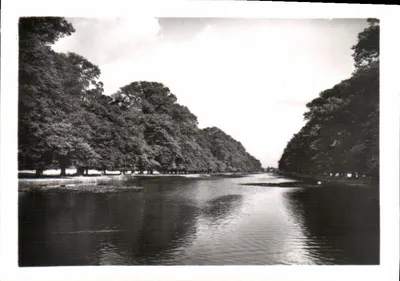 Palácio de Hampton Court — O Canal a partir do Jardim da Fonte — A.I3.
