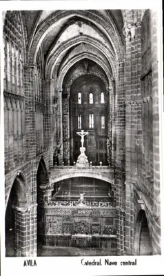 Avila — Catedral, Nave central — Editor não visível