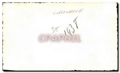 Libourne — rua da República — loja de roupas e carro de época — Verso