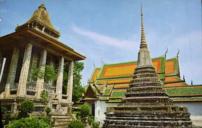 Interior do Wat Arun (Templo da Aurora) — Bangkok, Tailândia — editor THAI SILPA, n° 698