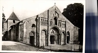 Igreja de Ruffec — fachada — M. CIGOGNE