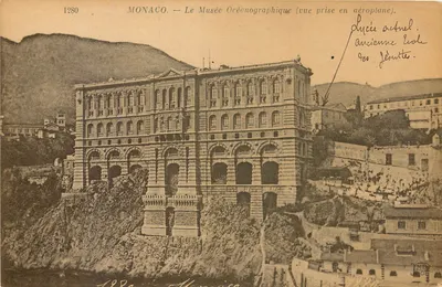 Mônaco — O Museu Oceanoográfico (visão feita de avião)
