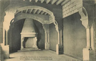 Abadia dos Beneditinos de Solesmes (Sarthe) — Celula da Abadia no primeiro andar — Edição J. Malicot, fot. Sablé-sur-Sarthe
