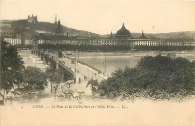 LYON — O Ponte da Guillotière e o Hôtel-Dieu — LL.