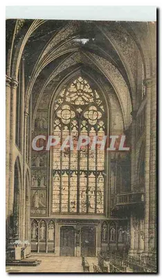 Liège - A Catedral São Paulo — Vista do transepto sul e da vitral fornecido em 1530 por Jean de Colônia