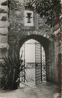 Porta da cour intérieure — Velho Castelo dos Grimaldi — Antibes