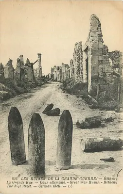 As ruínas da Grande Guerra — Bétheny, A Grande Rua — Obus alemão — 693