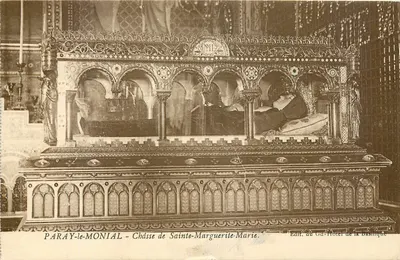 Paray-le-Monial — Cápsula de Santa Marguerite-Marie — Ed. do Gd-Hôtel da basílica