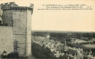 Chinon (Indre-et-Loire) — O Castelo dos Séculos XIII e XV — Torre de Boissy e Vista Geral (Lado N.-O.) — A. P.
