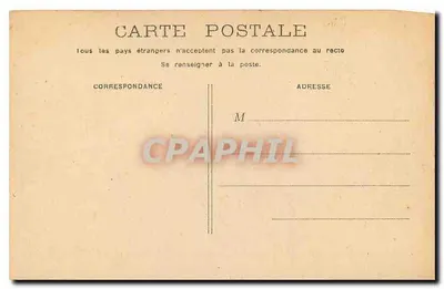 PARIS - Tribunal de Comercio — vista del edificio con peatones y vehículos — Reverso