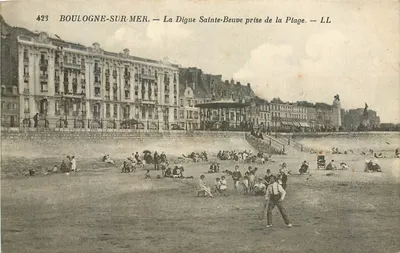 Boulogne-sur-Mer — A Dique Santa Beuve vista da Praia — LL