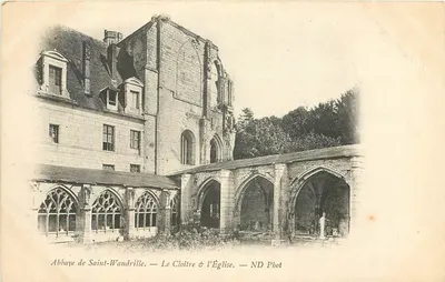 Abadia de São Wandrille — O Claustro & a Igreja — ND Phot