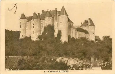 Castelo de LUYNES — vista do castelo forte em uma colina — Harmignies, n°2
