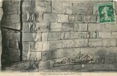 Castelo de GISORS — Interior do Donjon de Felipe-Augusto (Torre do Prisioneiro) — Graffiti executados por prisioneiros (século XVI) — Brunaud-Baudot Editor
