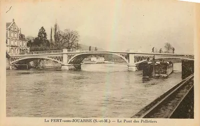 La FERT-sous-JOUARRE (S.-et-M.) — O Pont dos Pelletiers