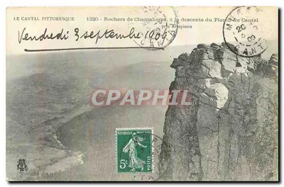 Os Rochos de Chamalières, na descida do Plomb du Cantal perto de Allepierre — O Cantal pitoresco — editor não visível