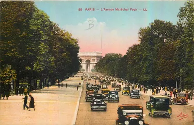 Paris — A Avenida Maréchal Foch — Adia