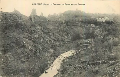 CROZANT (Creuse) — Panorama do Bourg com a Sedelle — editor não identificado