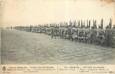 Bilhete postal antigo Guerra 1914-15 Nos Bálcãs Campo de Zeitunlic O de Infantaria parte ao entardecer Milita