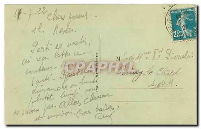 नेवर — गिरजाघर — 1211 में आग से आंशिक रूप से नष्ट किया गया, अर्थात् पूर्व की ओर मुड़ा हुआ — पीछे