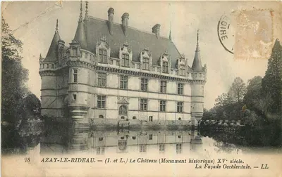 Azay-le-Rideau — O Castelo (Monumento Histórico) Século XV. A Fachada Ocidental — LL