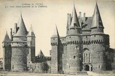 Castelo de VITRE — Torre Saint-Laurent e o Châtelet — sem editor ou número visível