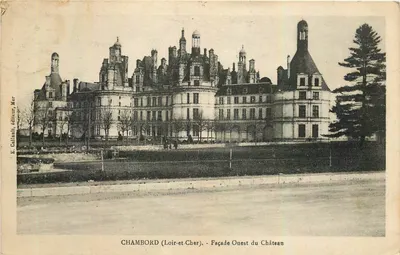 Chambord (Loir-et-Cher) — Fachada Oeste do Castelo — E. Callault, editor, Mar