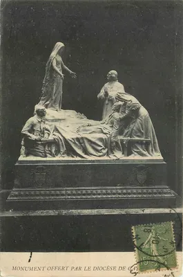 Bilhete postal antigo Monumento Ofertado pelo bispo