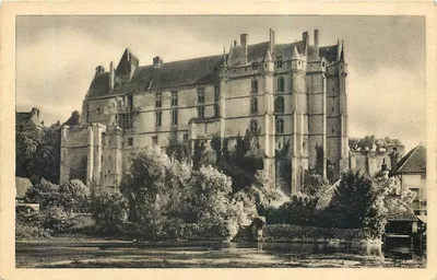 Castelo de Châteaudun — Eure e Loir — Service Commercial Monuments Historiques, Grand Palais, Paris