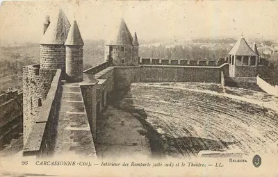 Carcassonne (Cidade) — Interior dos Muros (lado sul) e o Teatro — Selecta