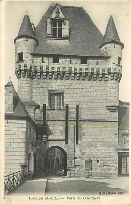 Loches (I.-et-L.) — Porta dos Cordeliers — B. F., PARIS