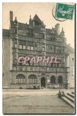 Paray-le-Monial — Hotel de Ville, Estilo Renascentista (1525)