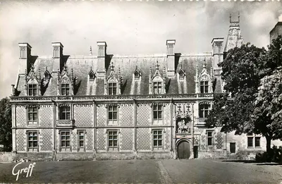 Castelo de Blois — Fachada de Luís XII — Éditions Greff