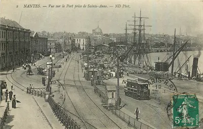 NANTES — Vista do Porto tirada de Sainte-Anne — ND Phot.