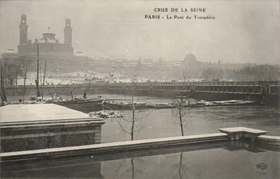 Cheia do rio Sena — Paris - O Pont du Trocadéro — Editor EID